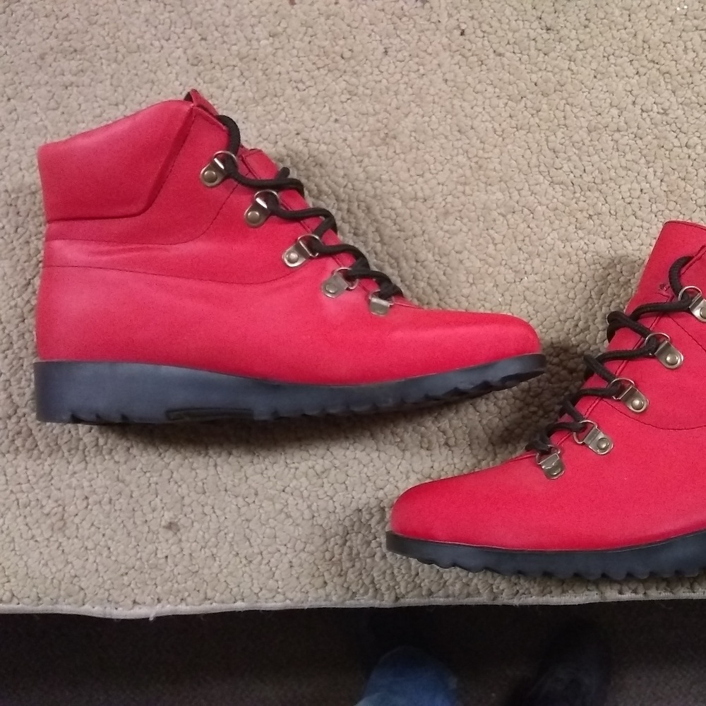 Beacon Red Women's Ankle bootie Size 8W